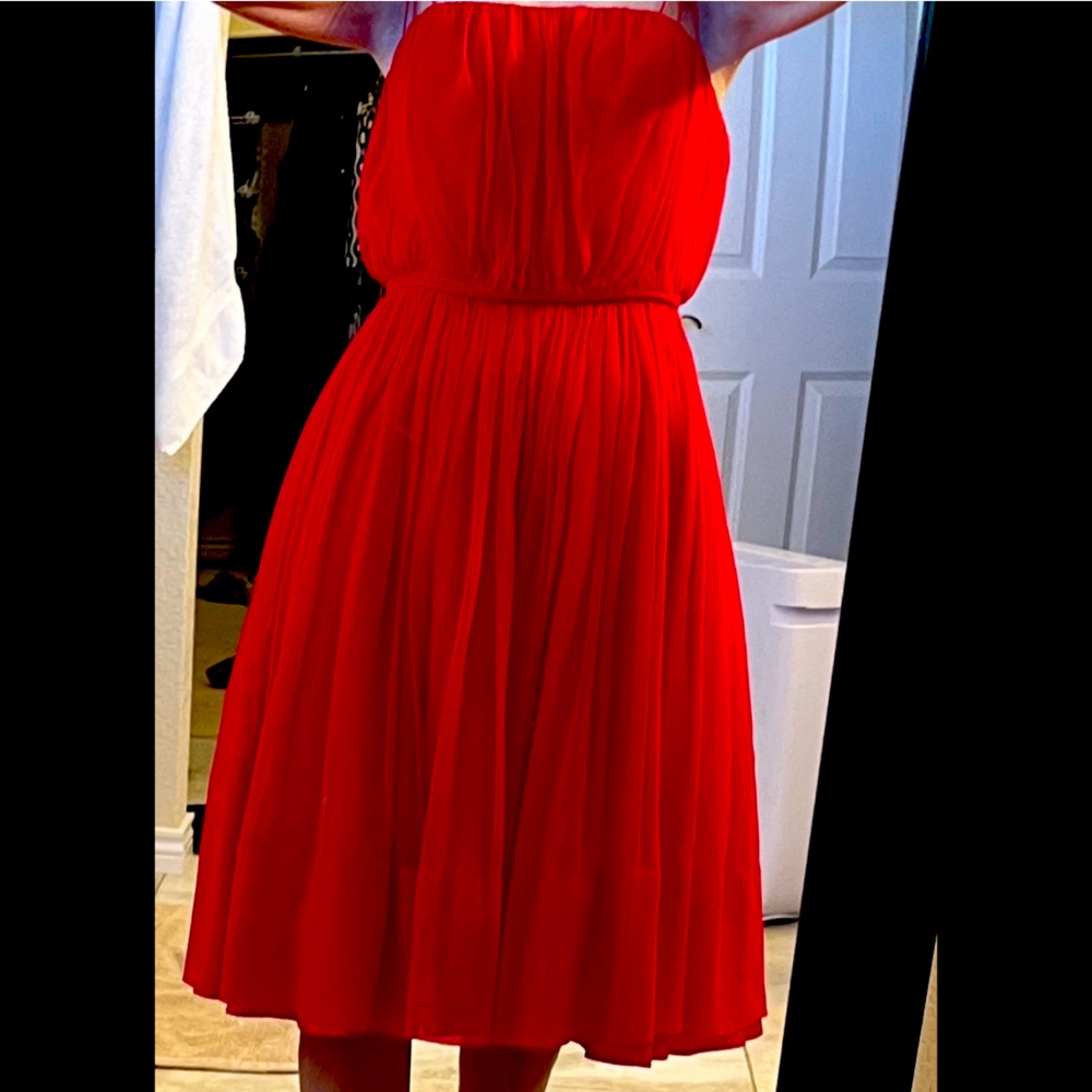 Beautiful vintage just in time for Valentine’s Day date!